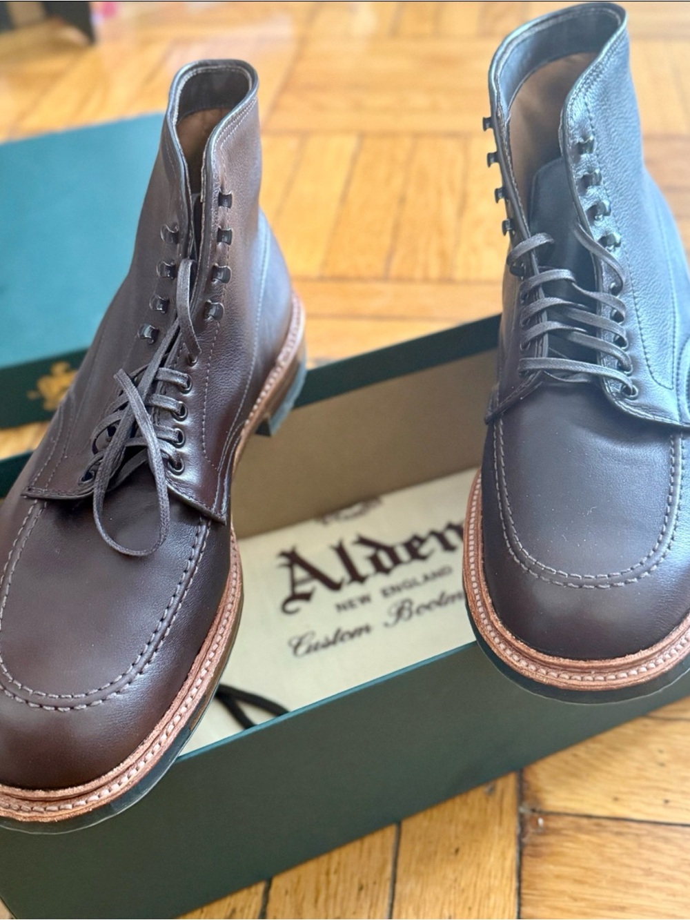 Alden 4012hc—Dark Brown Rusticalf Indy Boot